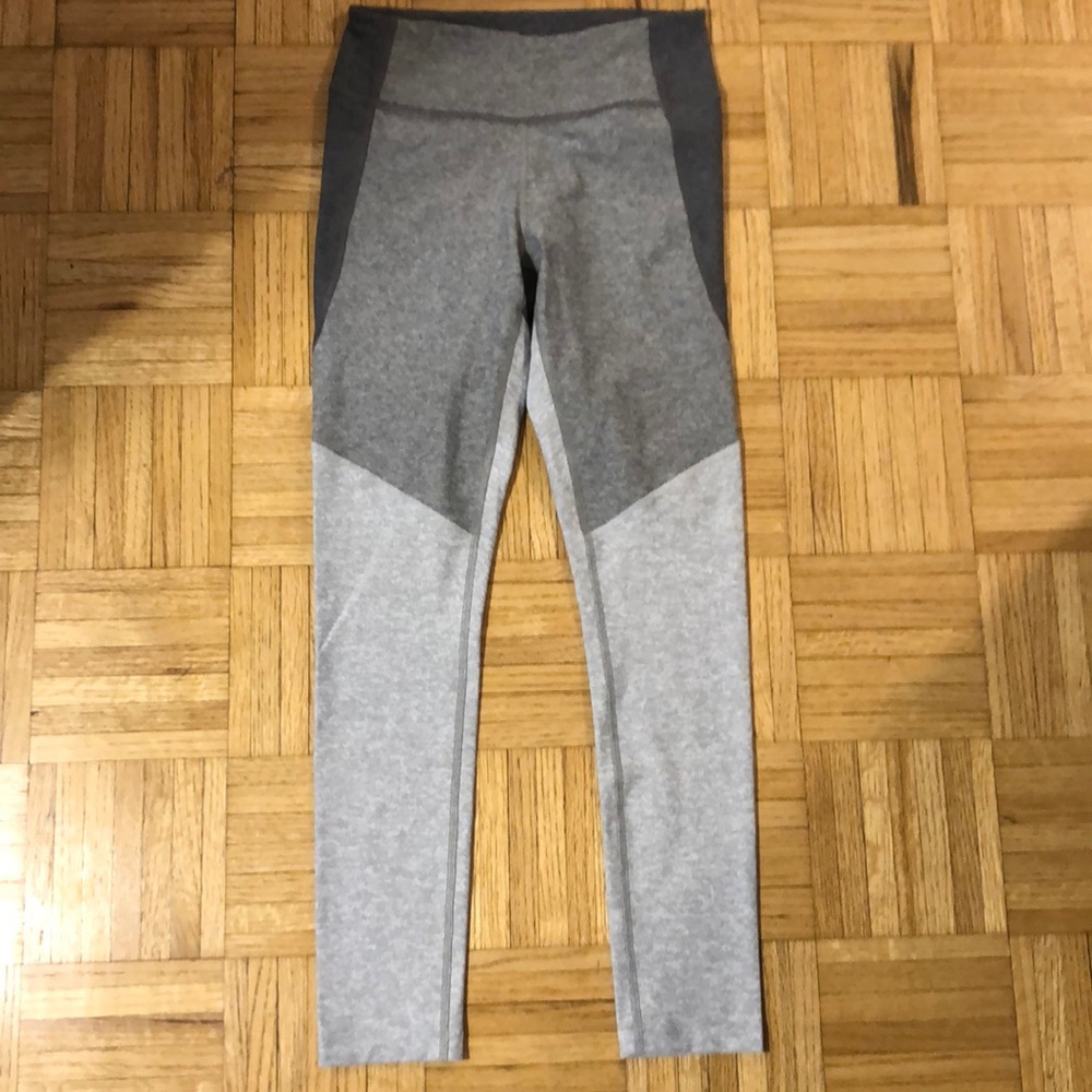 Outdoor Voices 7/8 tri-tone leggings in gray, sz S